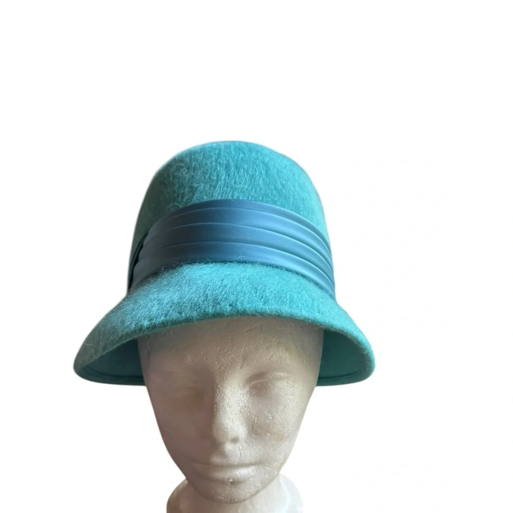 NIB Early‎ 1960s Gimbels 100% Wool w/Rhinestone Cloche Hat - Picture 6 of 11
